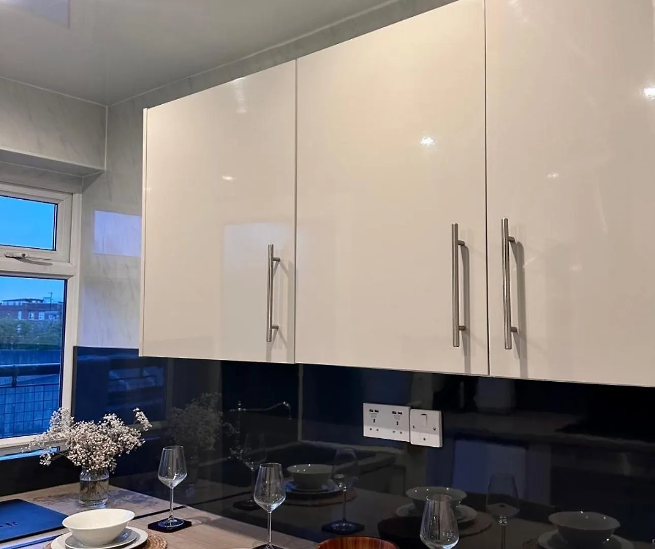 Ocean Village Marina 2 Bedroom Apartment With Balcony! Southampton